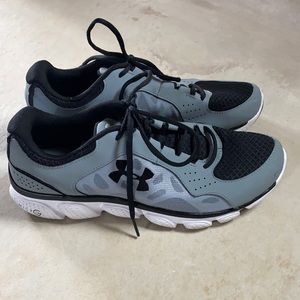 Men’s Under Armour sneakers